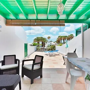 Coronas 48 Apartment